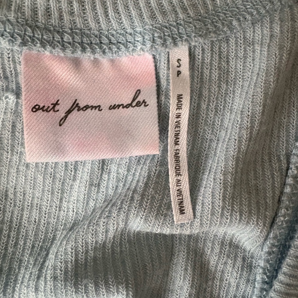 Light Blue Ribbed Tank Top - Picture 2 of 3